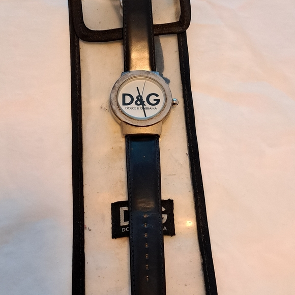 Dolce and Gabbana watch - Picture 2 of 4